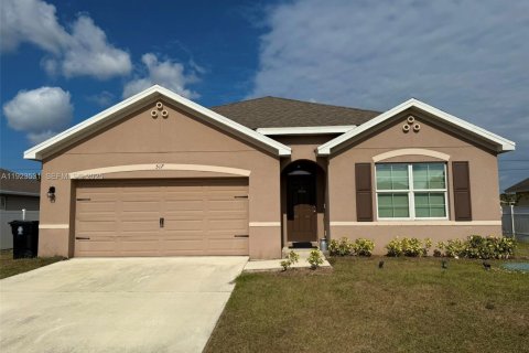 Casa en venta en Port St. Lucie, Florida, 4 dormitorios, 169.73 m2 № 1982063 - foto 1