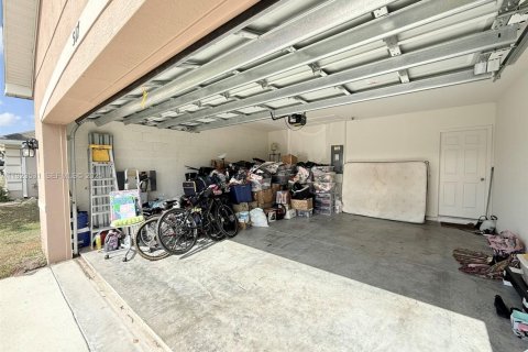 Casa en venta en Port St. Lucie, Florida, 4 dormitorios, 169.73 m2 № 1982063 - foto 29