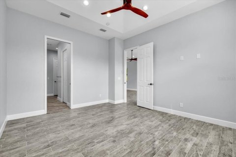 Commercial property in Punta Gorda, Florida 6 bedrooms, 307.88 sq.m. № 2379024 - photo 17