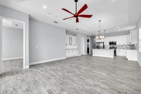 Commercial property in Punta Gorda, Florida 6 bedrooms, 307.88 sq.m. № 2379024 - photo 9