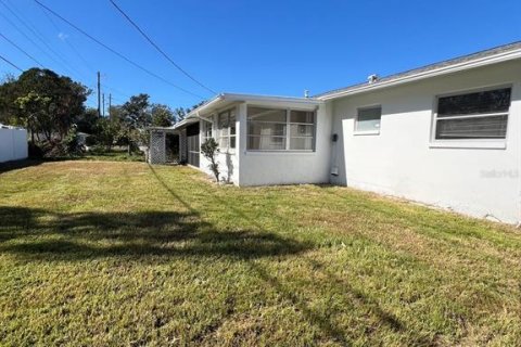 House in Kenneth City, Florida 2 bedrooms, 87.79 sq.m. № 1546368 - photo 21