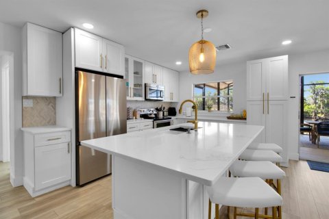 Casa en venta en Osteen, Florida, 3 dormitorios, 146.97 m2 № 2200963 - foto 8