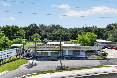 Immobilier commercial à vendre à Lady Lake, Floride: 419.18 m2 № 2133931 - photo 2