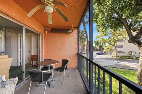 Condo in Fort Lauderdale, Florida, 2 bedrooms № 2272487 - photo 19