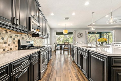 House in Ellenton, Florida 5 bedrooms, 292.83 sq.m. № 1685225 - photo 12