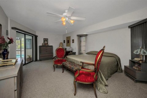 House in Port Charlotte, Florida 3 bedrooms, 188.78 sq.m. № 1680336 - photo 10