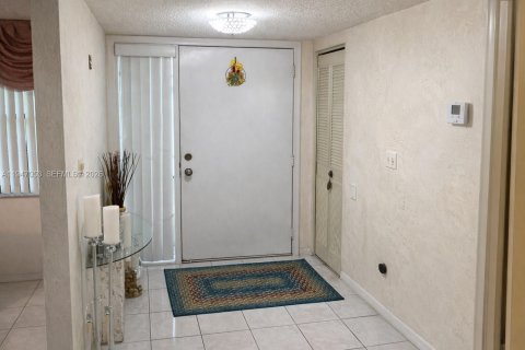 Copropriété à vendre à Miami, Floride: 2 chambres, 119.19 m2 № 2004027 - photo 2