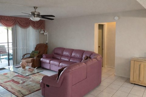 Copropriété à vendre à Miami, Floride: 2 chambres, 119.19 m2 № 2004027 - photo 5