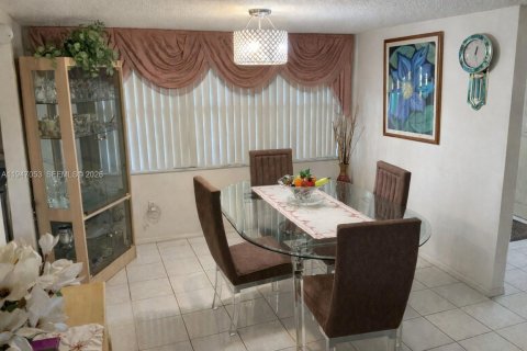 Copropriété à vendre à Miami, Floride: 2 chambres, 119.19 m2 № 2004027 - photo 6