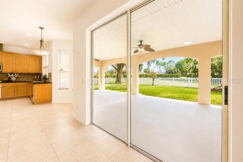 Villa ou maison à vendre à Wesley Chapel, Floride: 4 chambres, 235.23 m2 № 2198116 - photo 10