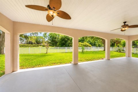 Villa ou maison à vendre à Wesley Chapel, Floride: 4 chambres, 235.23 m2 № 2198116 - photo 11