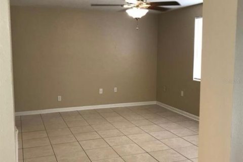 House in DeBary, Florida 3 bedrooms, 117.71 sq.m. № 1912869 - photo 6