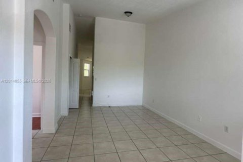 Condominio en alquiler en Homestead, Florida, 3 dormitorios, 99.96 m2 № 2076055 - foto 6