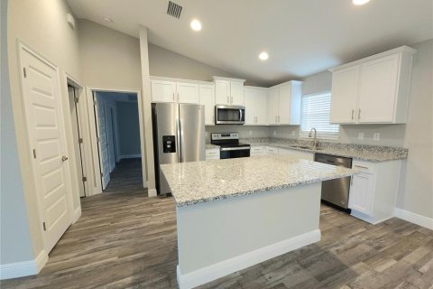 Villa ou maison à louer à Ocala, Floride: 3 chambres, 134.99 m2 № 2418630 - photo 2