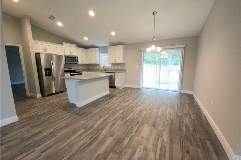 Villa ou maison à louer à Ocala, Floride: 3 chambres, 134.99 m2 № 2418630 - photo 3