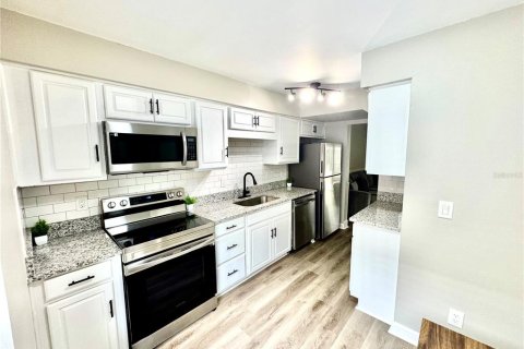 Townhouse in Clearwater, Florida 2 bedrooms, 92.62 sq.m. № 1797280 - photo 14