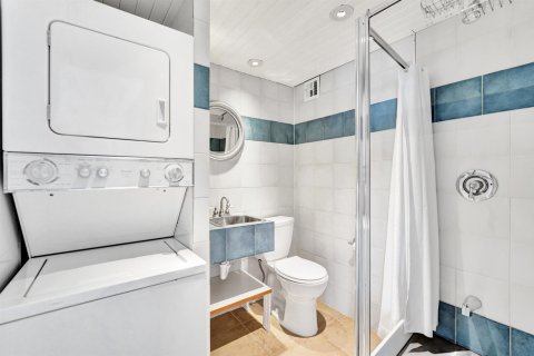 Condo in Lauderdale-by-the-Sea, Florida, 1 bedroom № 2265446 - photo 22