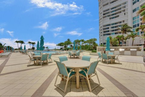 Condo in Lauderdale-by-the-Sea, Florida, 1 bedroom № 2265446 - photo 26