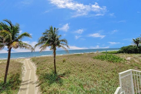 Condo in Lauderdale-by-the-Sea, Florida, 1 bedroom № 2265446 - photo 30
