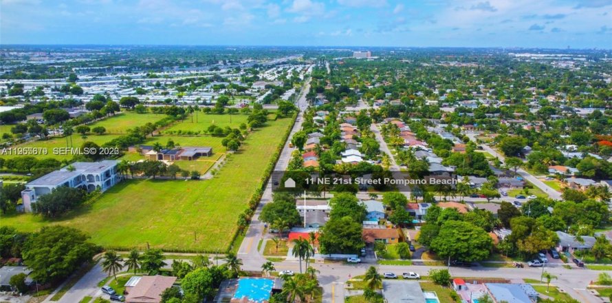 Villa ou maison à Pompano Beach, Floride 4 chambres, 136.38 m2 № 2031989