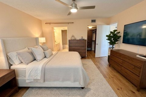 Condo in Pembroke Pines, Florida, 2 bedrooms № 2081444 - photo 5