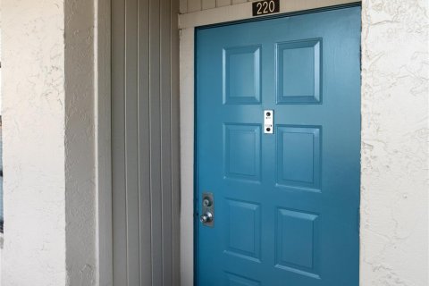Condo in Pembroke Pines, Florida, 2 bedrooms № 2081444 - photo 25