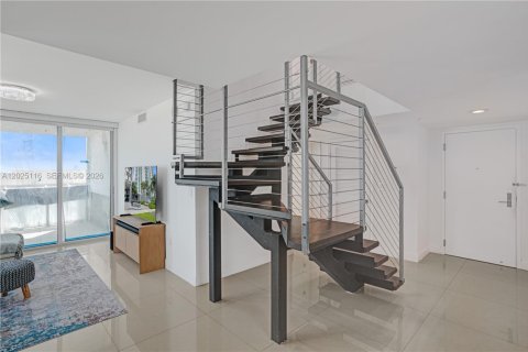 Copropriété à louer à North Bay Village, Floride: 5 chambres, 231.88 m2 № 2154889 - photo 14