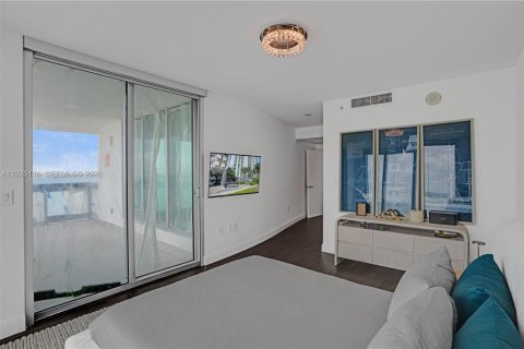 Copropriété à louer à North Bay Village, Floride: 5 chambres, 231.88 m2 № 2154889 - photo 29