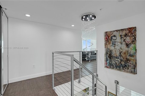 Copropriété à louer à North Bay Village, Floride: 5 chambres, 231.88 m2 № 2154889 - photo 22
