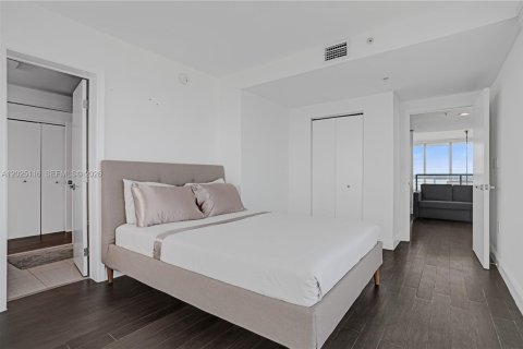 Copropriété à louer à North Bay Village, Floride: 5 chambres, 231.88 m2 № 2154889 - photo 16