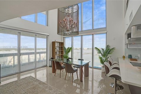 Copropriété à louer à North Bay Village, Floride: 5 chambres, 231.88 m2 № 2154889 - photo 5