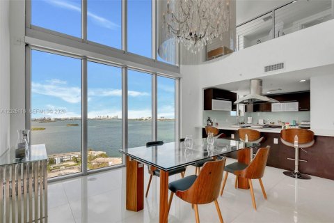 Condo à North Bay Village, Floride, 5 chambres  № 2154889