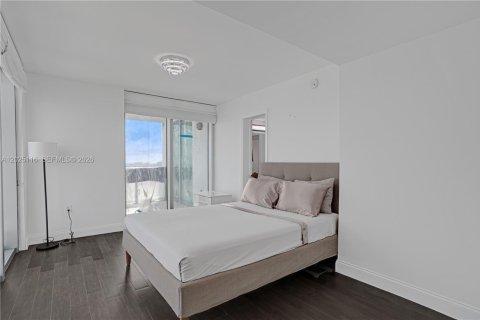Copropriété à louer à North Bay Village, Floride: 5 chambres, 231.88 m2 № 2154889 - photo 15