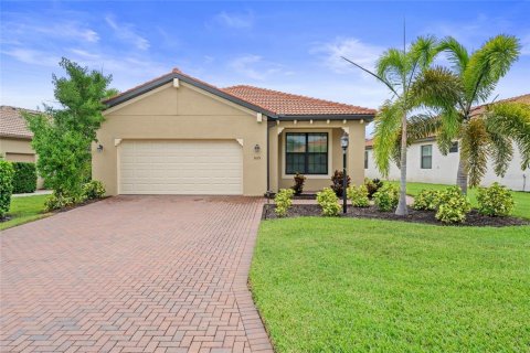Casa en alquiler en Bradenton, Florida, 2 dormitorios, 177.26 m2 № 1637799 - foto 2