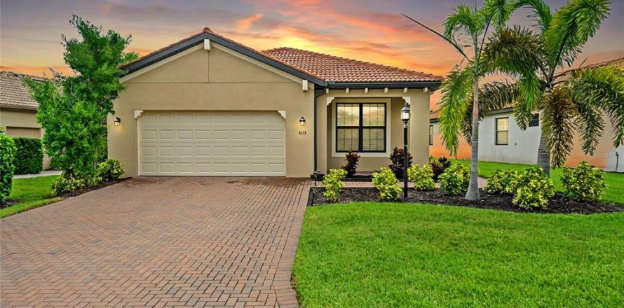 Casa en Bradenton, Florida 2 dormitorios, 177.26 m2 № 1637799