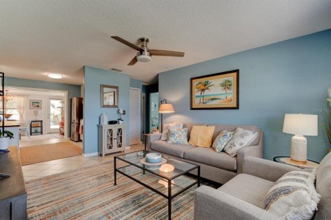Villa ou maison à vendre à Ormond Beach, Floride: 3 chambres, 109.81 m2 № 2398979 - photo 11