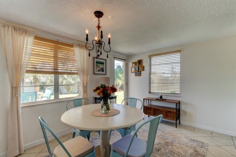 Villa ou maison à vendre à Ormond Beach, Floride: 3 chambres, 109.81 m2 № 2398979 - photo 8
