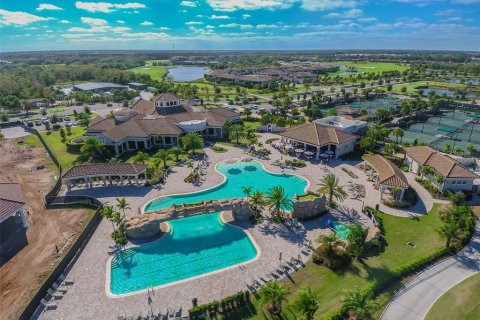 Condo in Bradenton, Florida, 2 bedrooms in LAKEWOOD NATIONAL № 2109047 - photo 4