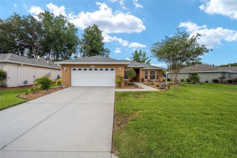 House in Ocala, Florida 3 bedrooms, 146.41 sq.m. № 2212626 - photo 3