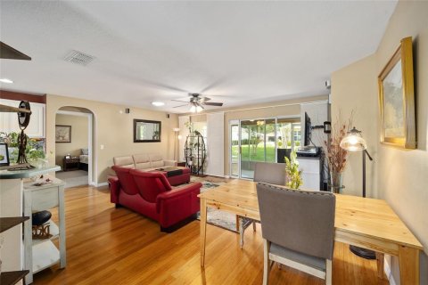 House in Ocala, Florida 3 bedrooms, 146.41 sq.m. № 2212626 - photo 30