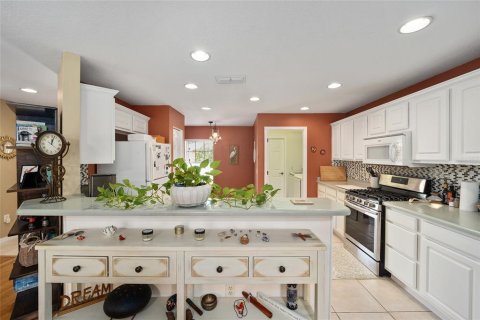House in Ocala, Florida 3 bedrooms, 146.41 sq.m. № 2212626 - photo 24