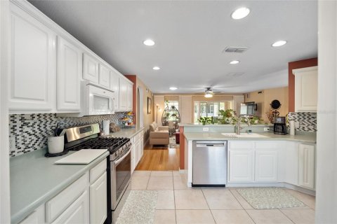 House in Ocala, Florida 3 bedrooms, 146.41 sq.m. № 2212626 - photo 25