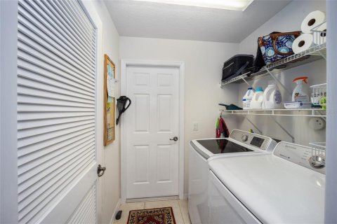 House in Ocala, Florida 3 bedrooms, 146.41 sq.m. № 2212626 - photo 27