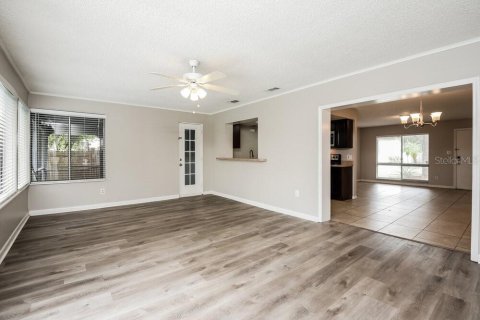 Villa ou maison à louer à Orlando, Floride: 4 chambres, 128.76 m2 № 2116468 - photo 5