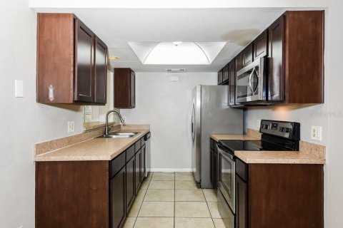 Villa ou maison à louer à Orlando, Floride: 4 chambres, 128.76 m2 № 2116468 - photo 7