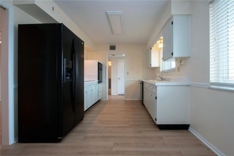 House in Sun City Center, Florida 3 bedrooms, 154.4 sq.m. № 1901899 - photo 17