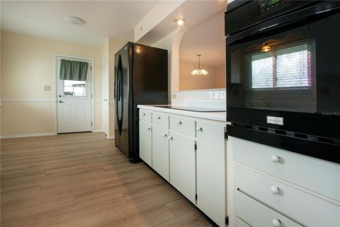 House in Sun City Center, Florida 3 bedrooms, 154.4 sq.m. № 1901899 - photo 16