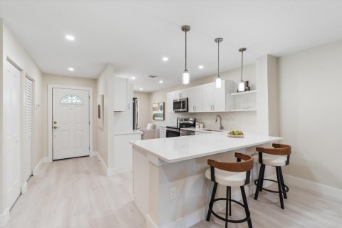 Condo in Boynton Beach, Florida, 2 bedrooms  № 2251642 - photo 10