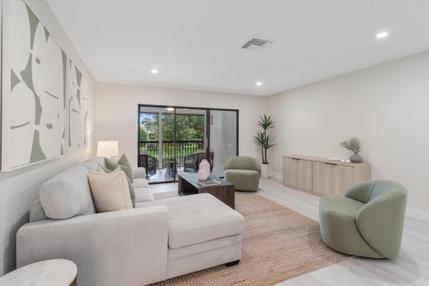 Condo in Boynton Beach, Florida, 2 bedrooms  № 2251642 - photo 4