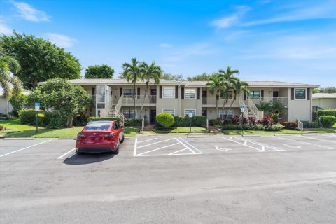 Condo in Boynton Beach, Florida, 2 bedrooms  № 2251642 - photo 25